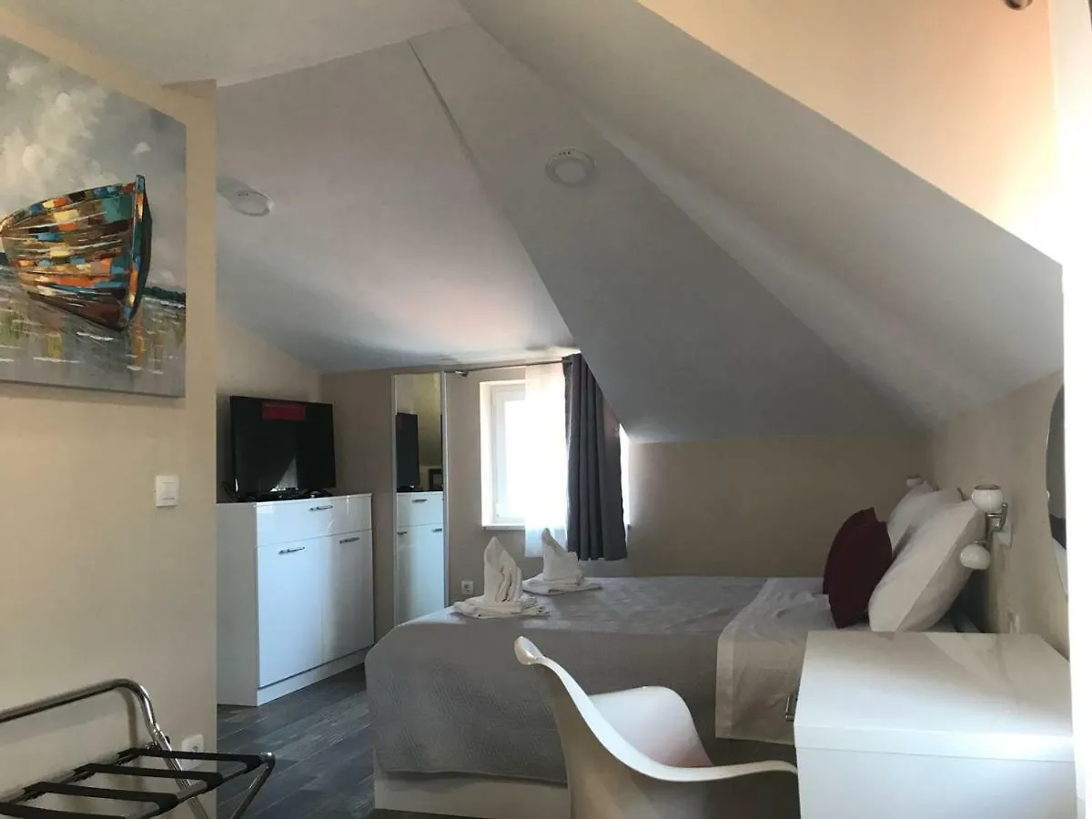 Elegant Residence Rooms&Apartments Split 4*,